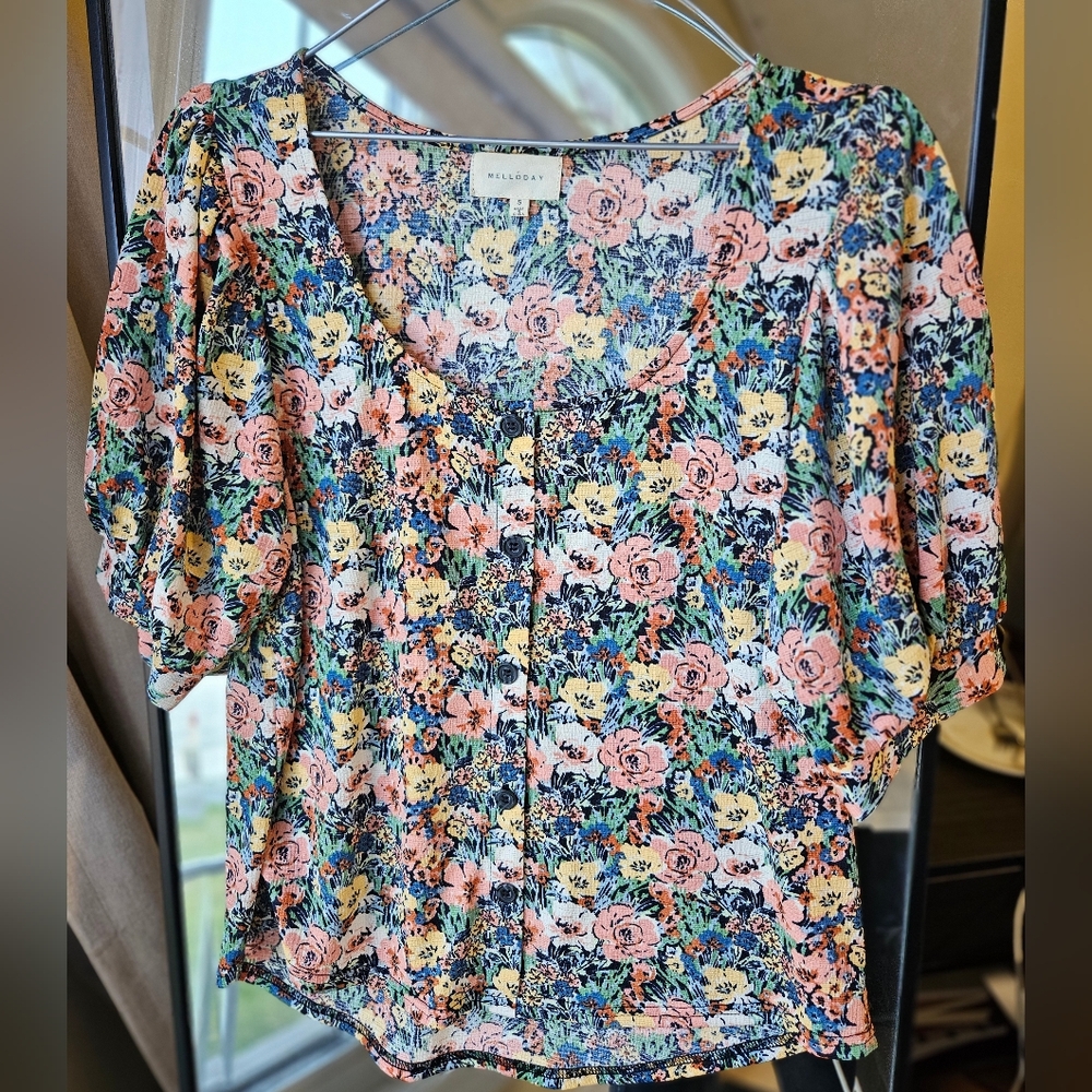 Floral Melloday size small